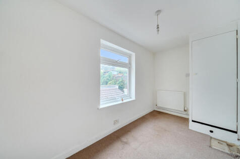 1369696-17-68f616...