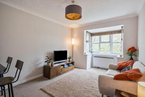 1368796-12-68f239...