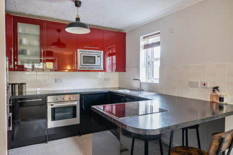 1368796-8-68f2384...