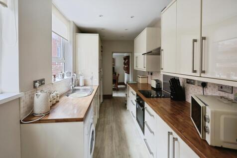 pbox-kitchen-312560.JPG