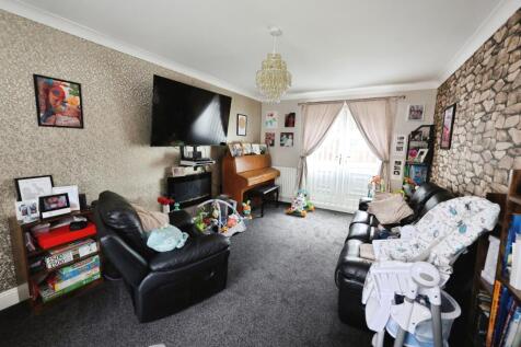 pbox-living_room-315039.JPG