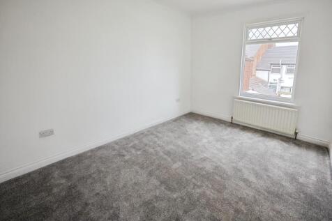 pbox-bedroom-315062.JPG