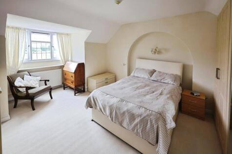 pbox-bedroom-316527.JPG