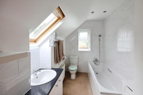 pbox-bathroom-316527.JPG