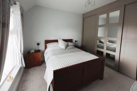 pbox-bedroom-316566.JPG