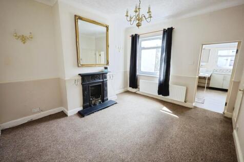 pbox-bedroom-315158.JPG