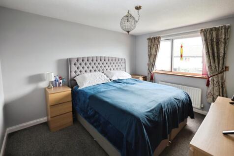 pbox-bedroom-319393.JPG
