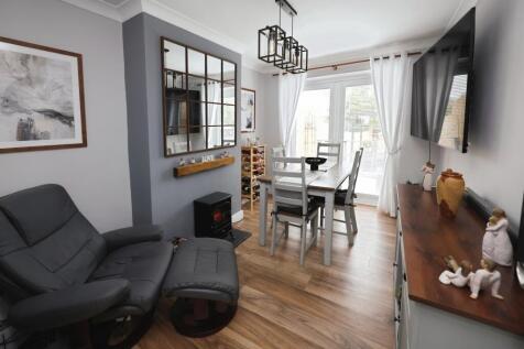pbox-dining_room-320446.JPG