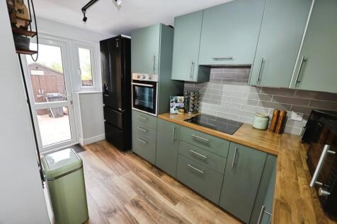 pbox-kitchen-320446.JPG