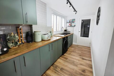 pbox-kitchen-320446.JPG