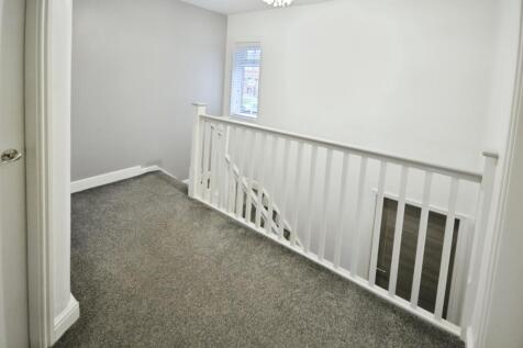 pbox-bedroom-327818.JPG
