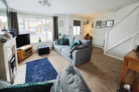 pbox-living_room-325348.JPG