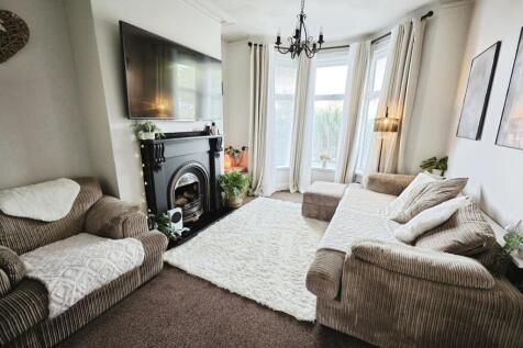 pbox-living_room-329592.JPG