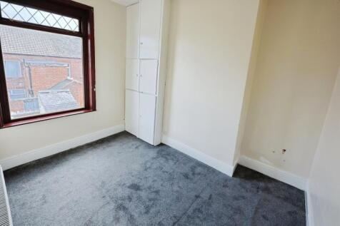pbox-bedroom-329833.JPG