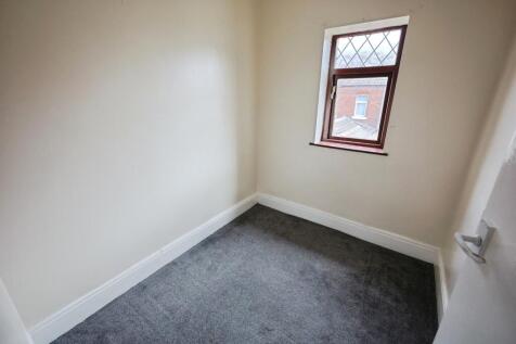 pbox-bedroom-329833.JPG