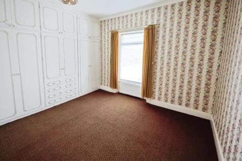 pbox-bedroom-330061.JPG