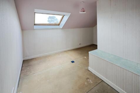 pbox-bedroom-330061.JPG