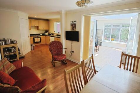 pbox-living_room-333422.JPG