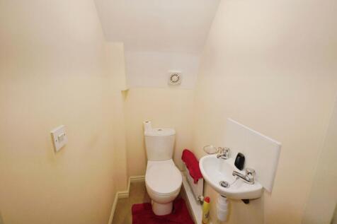 pbox-bathroom-333422.JPG