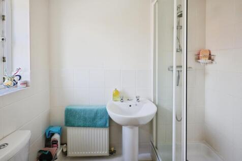 pbox-bathroom-333422.JPG
