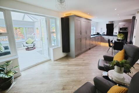 pbox-living_room-333088.JPG