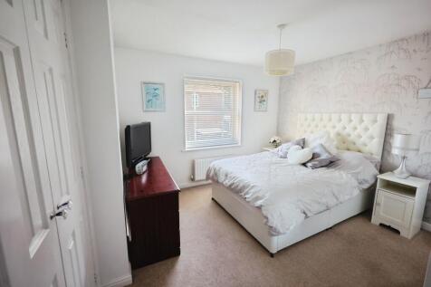 pbox-bedroom-333088.JPG
