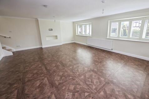 pbox-bedroom-318949.JPG