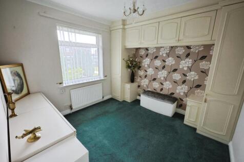 pbox-bedroom-335449.JPG