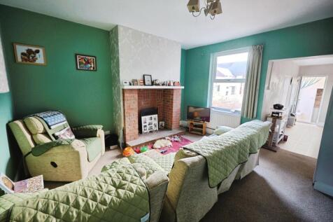 pbox-living_room-338732.JPG