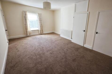 pbox-bedroom-338376.JPG