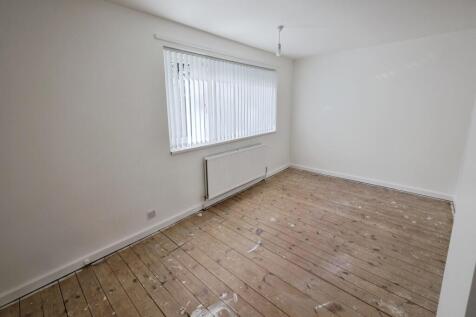 pbox-bedroom-342205.JPG