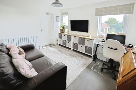 pbox-living_room-342201.JPG