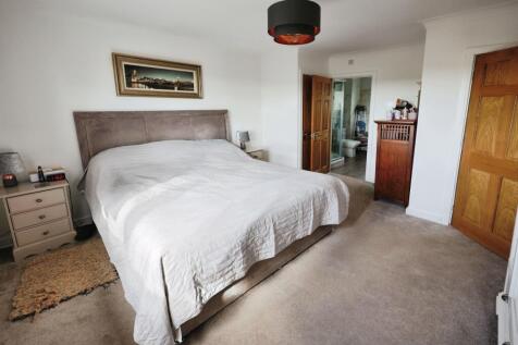 pbox-bedroom-342201.JPG