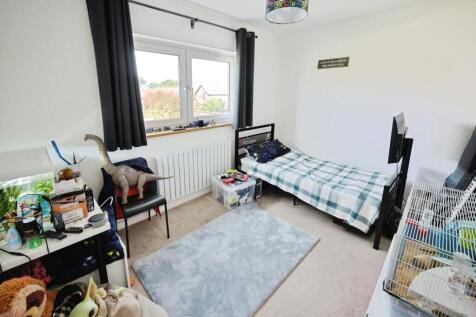 pbox-bedroom-342201.JPG