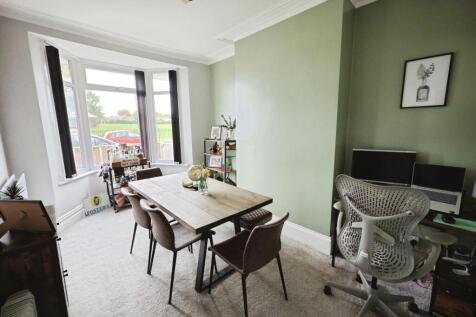 pbox-dining_room-343350.JPG