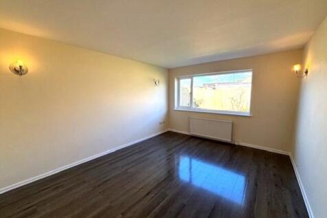 5 Larksfield lounge