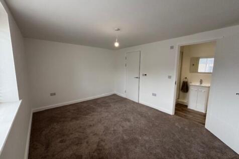 Bedroom with en suite