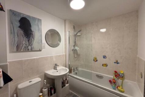 62 BBW bathroom
