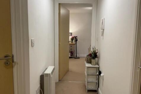 Inner hallway 1