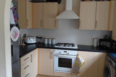5 Blackthorn kitchen 1