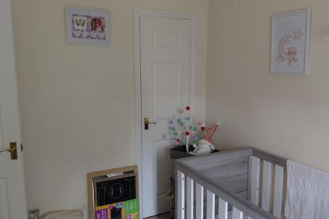 5 Blackthorn cot room