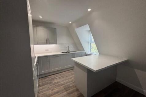 Flat 5 kitchen 1