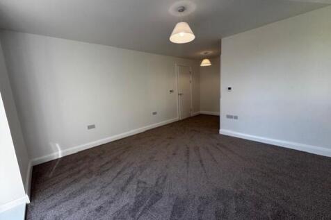 FLAT BEDROOM 1