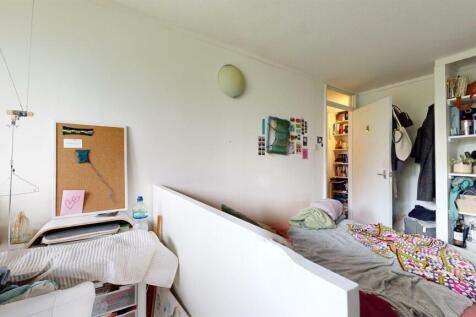23BWbedroom9.jpg