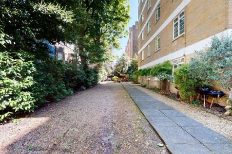 33Redcliffe Closegarden2.jpg