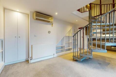 Ft8, 163 Cromwell Rd reception3.jpg