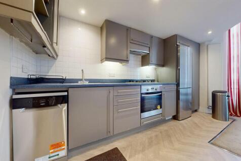 Ft8, 163 Cromwell Rd kitchen 2.jpg