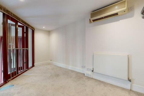 Ft8, 163 Cromwell Rd bedroom 2.jpg