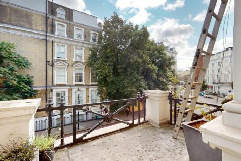 Ft8, 163 Cromwell Rd Balcony1.jpg