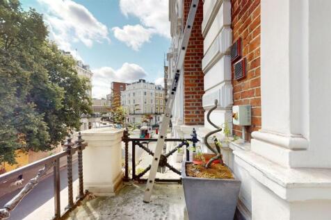 Ft8, 163 Cromwell Rd balcony3.jpg